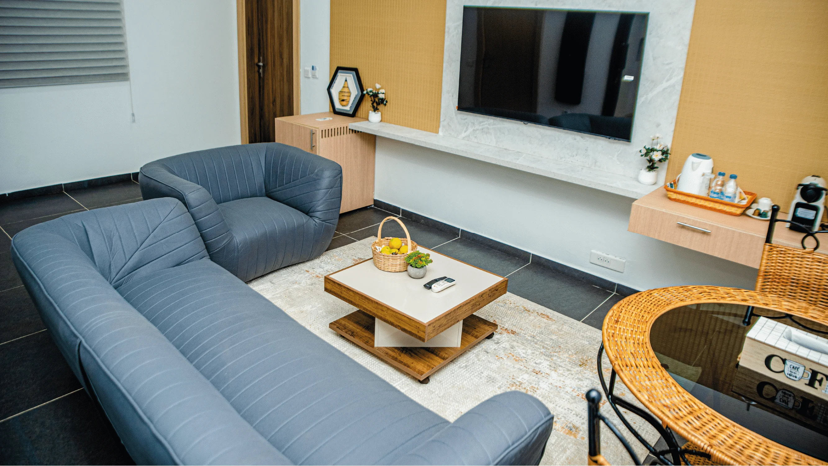 Mini suite yakro 4